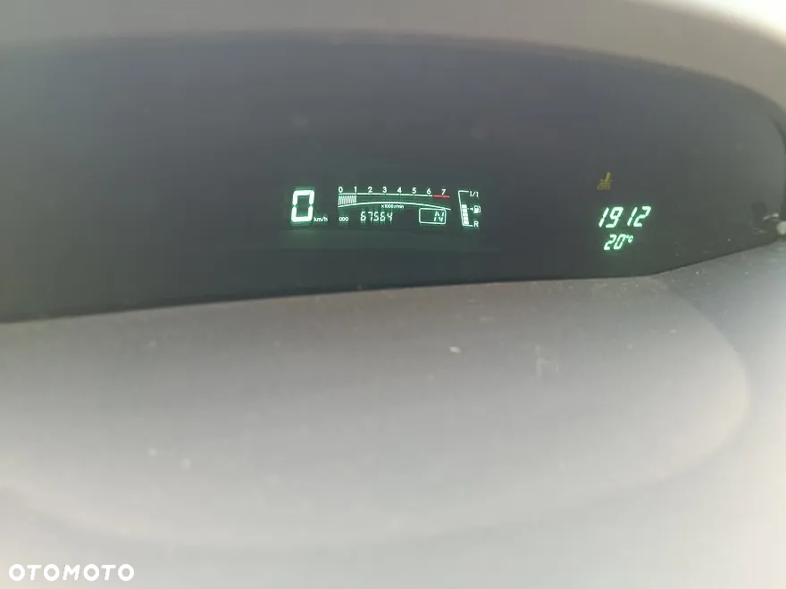 Toyota Yaris - 8