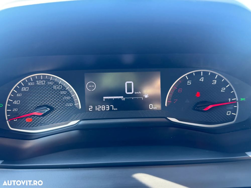 Peugeot 2008 BlueHDi 110 Active Pack - 10