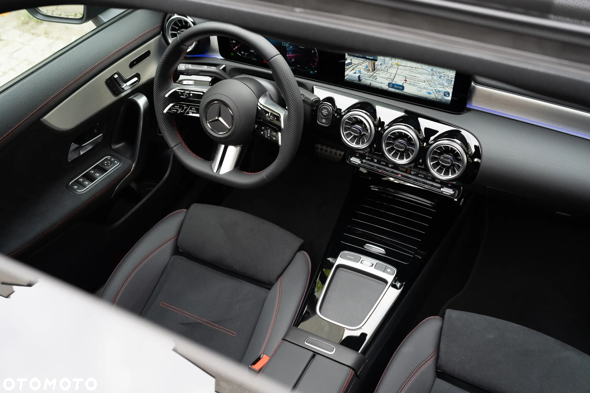 Mercedes-Benz CLA 220 mHEV 4-Matic AMG Line 8G-DCT - 11