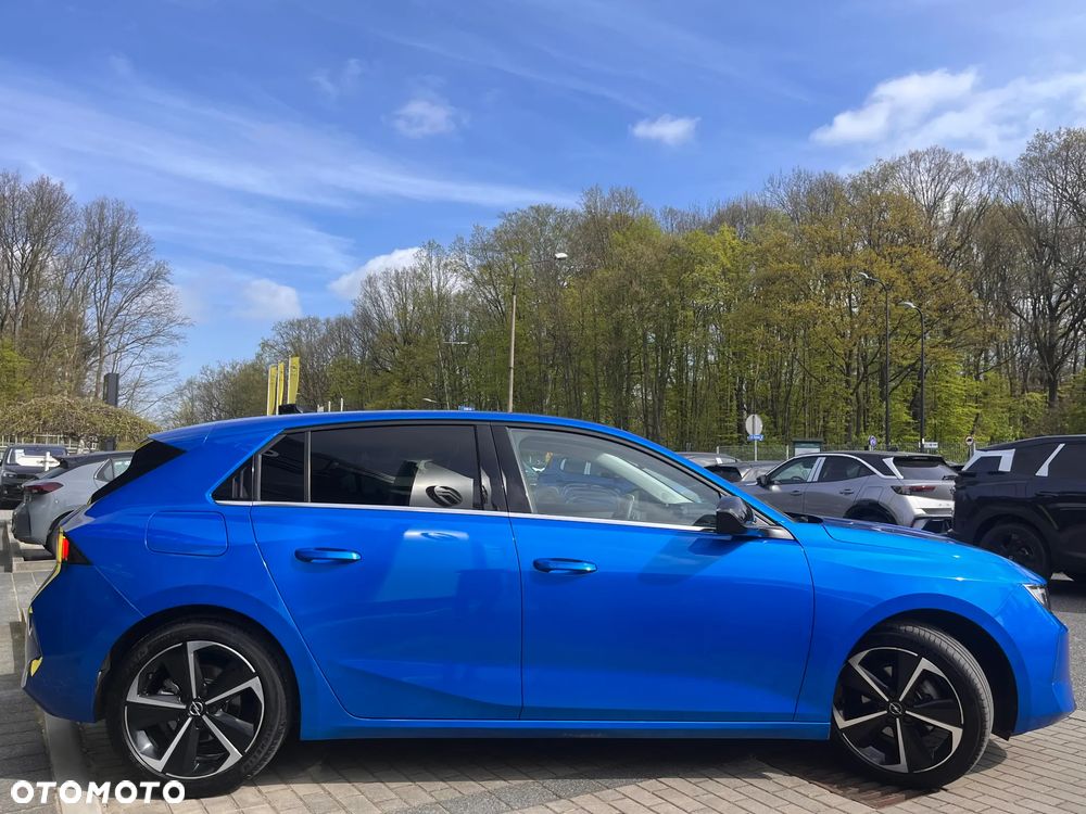 Opel Astra 1.2 T Elegance S&S - 3