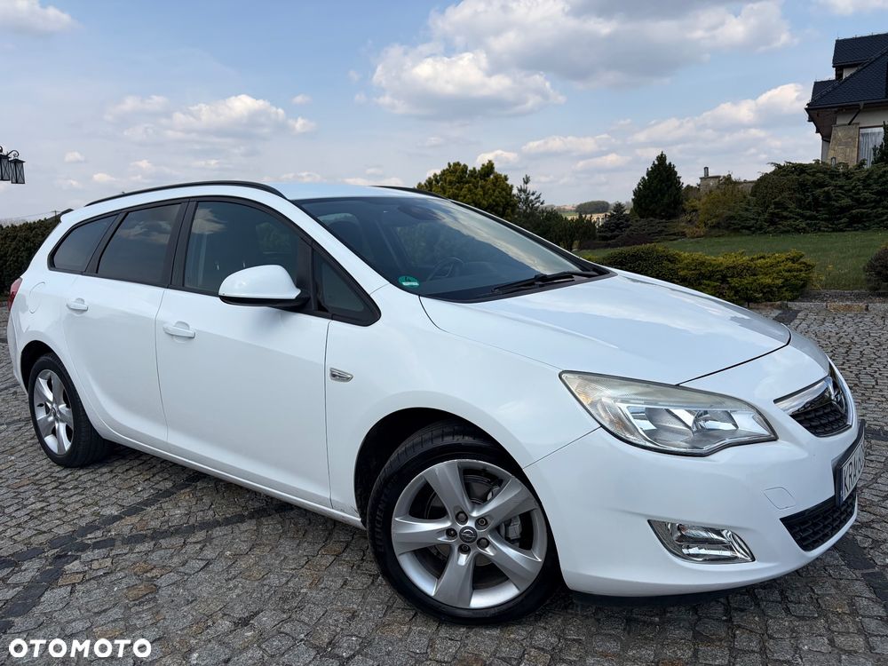 Opel Astra 1.6 Essentia - 8