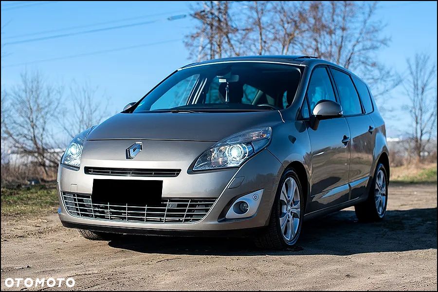 Renault Grand Scenic - 10