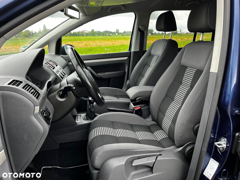 Volkswagen Touran - 6