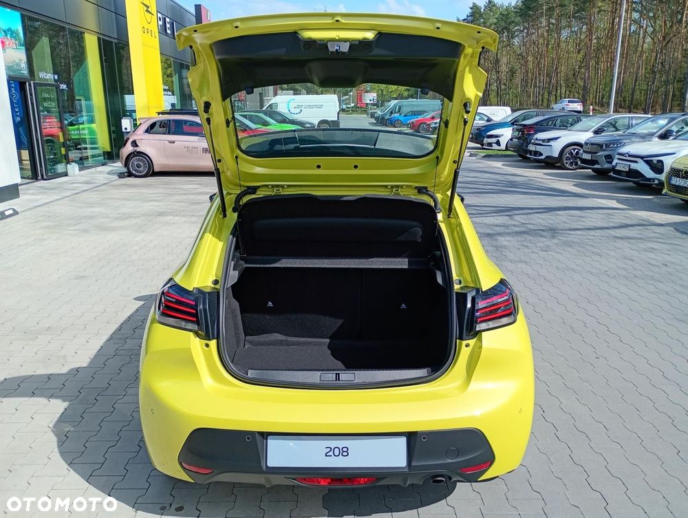 Peugeot 208 - 11