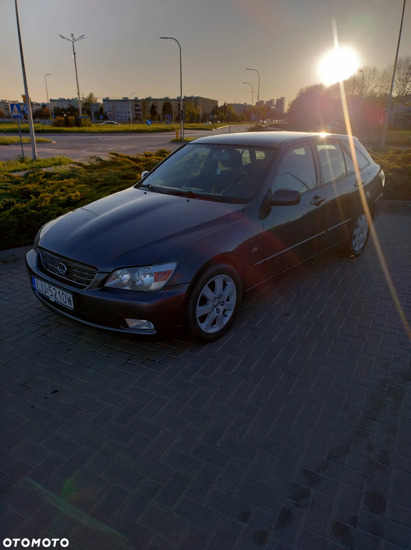Lexus IS 200 SportCross - 8