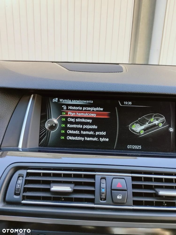 BMW Seria 5 520d xDrive - 19