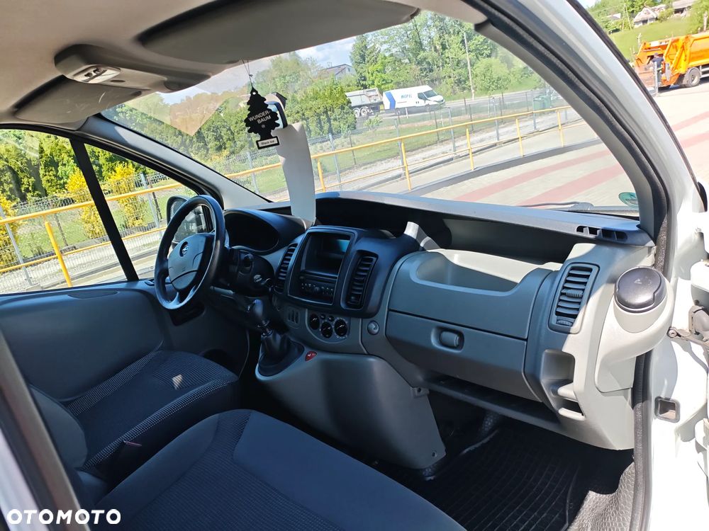 Opel Vivaro - 11