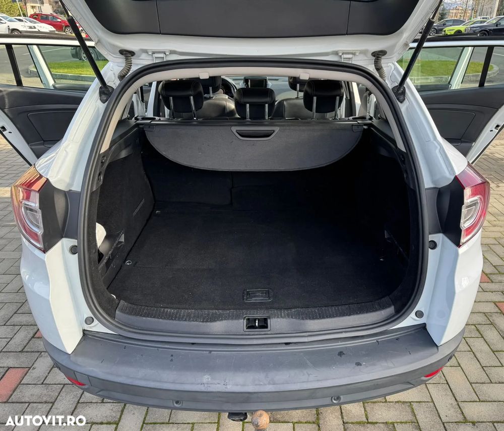 Renault Megane ENERGY dCi 110 Start & Stop Bose Edition - 11