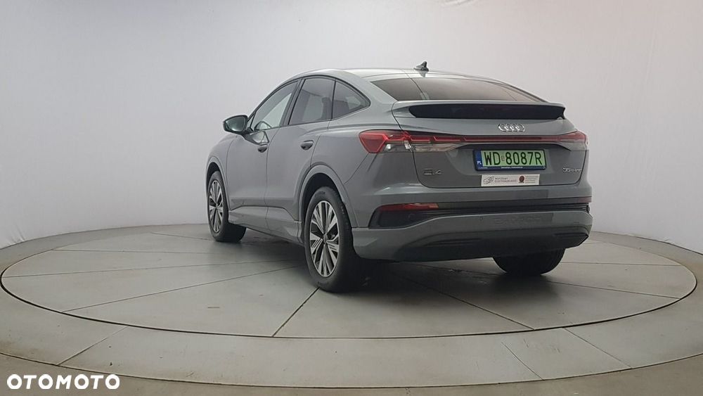 Audi Q4 e-tron - 5