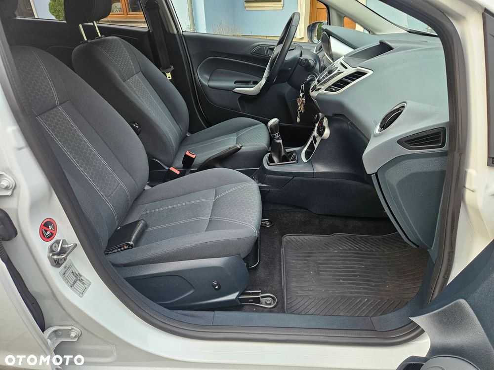 Ford Fiesta - 18