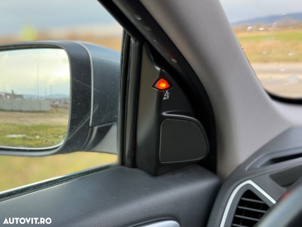 Volvo XC 60 D4 Momentum - 12