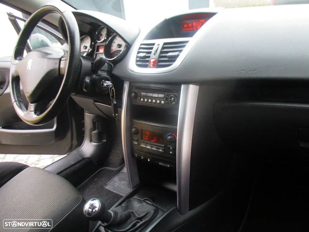 Peugeot 207 CC 1.6 HDi FAP - 10