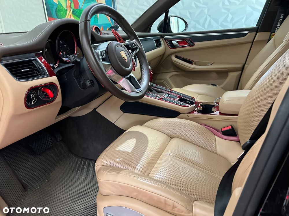 Porsche Macan - 2