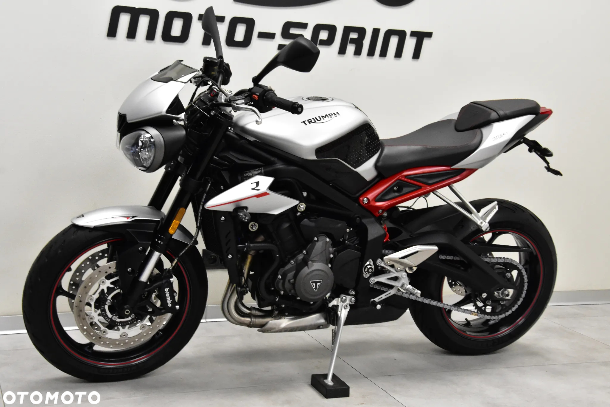 Triumph Street Triple - 4