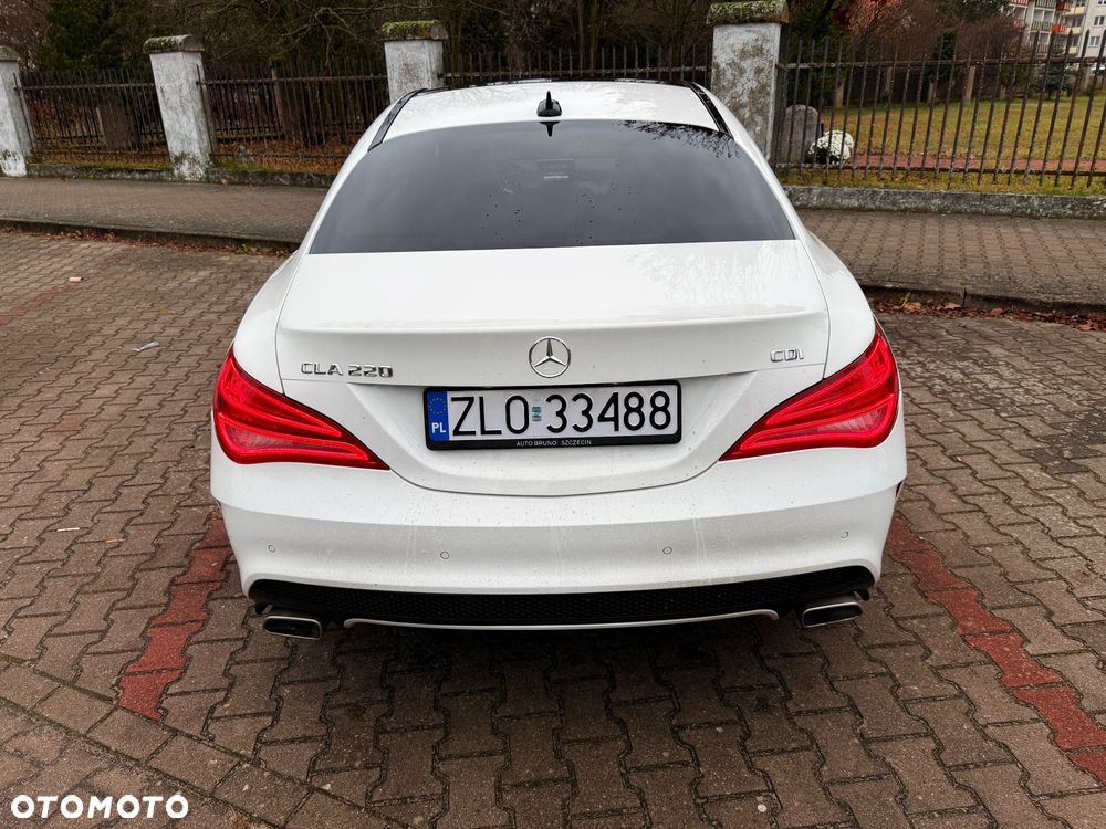 Mercedes-Benz CLA 220 CDI 7G-DCT AMG Line - 5
