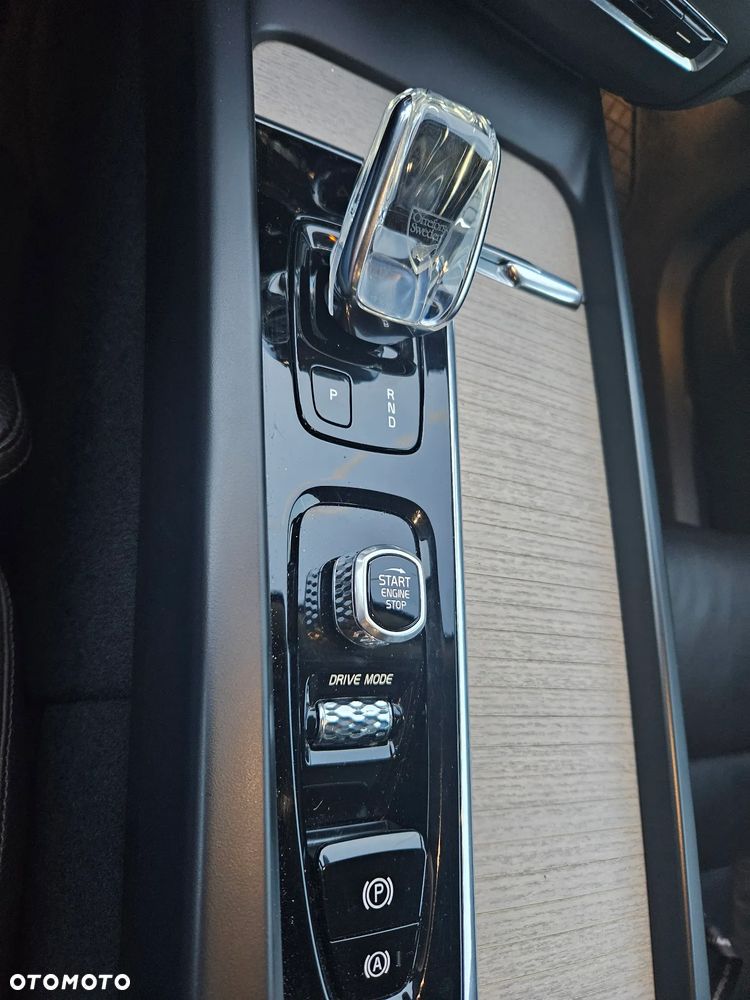 Volvo XC 60 B5 D AWD Inscription - 9