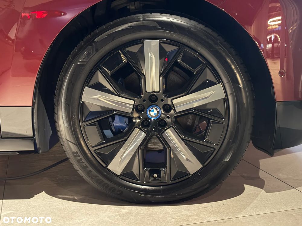 BMW iX xDrive40 76.6kWh - 10