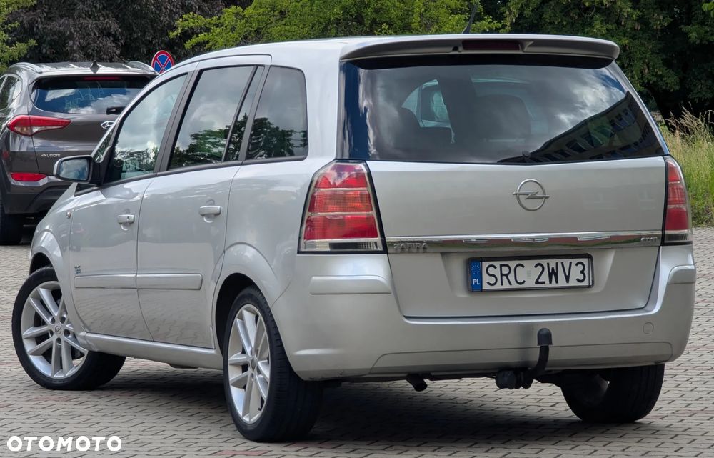 Opel Zafira 1.9 CDTI Sport - 4