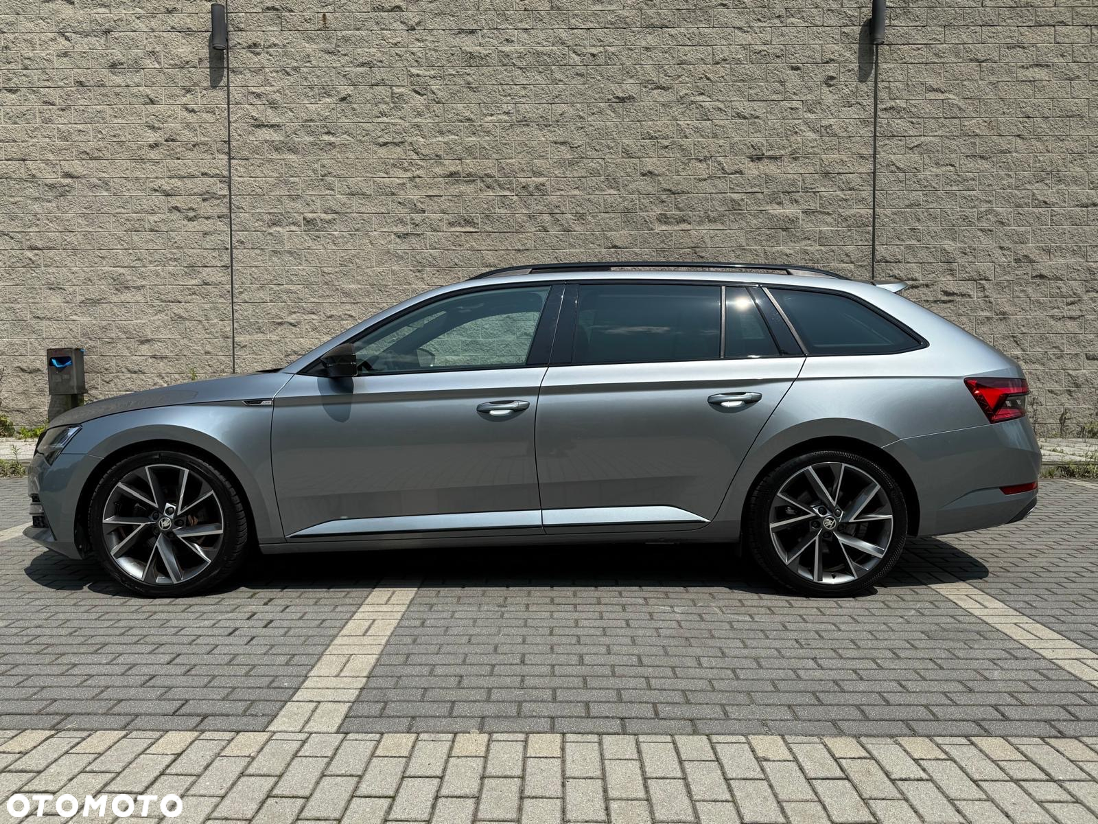 Skoda Superb 2.0 TDI DSG Sportline - 8