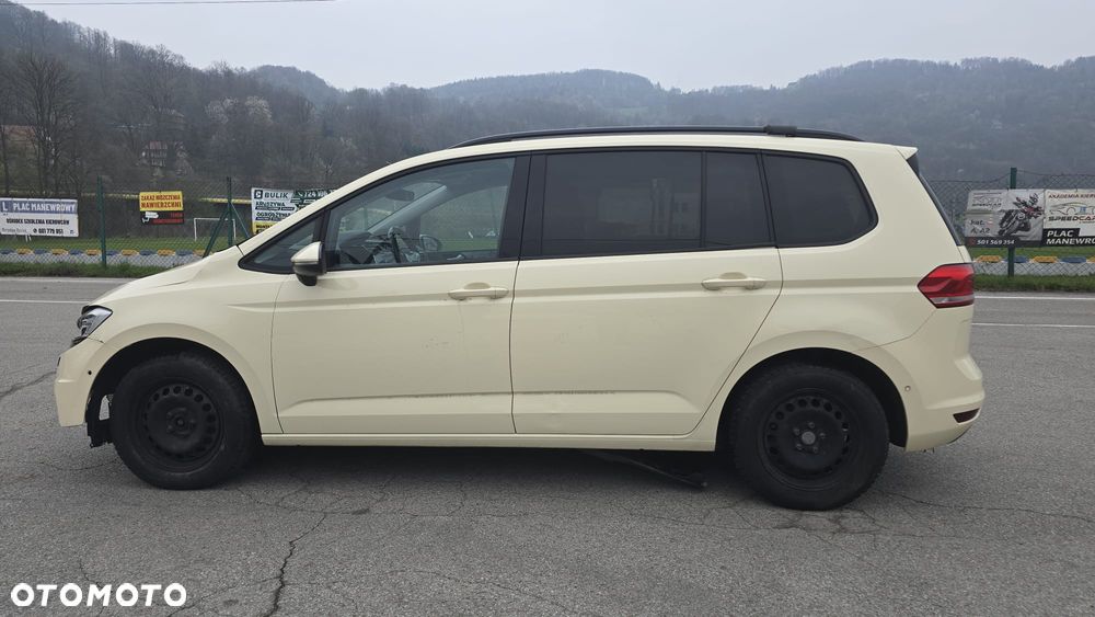 Volkswagen Touran - 14