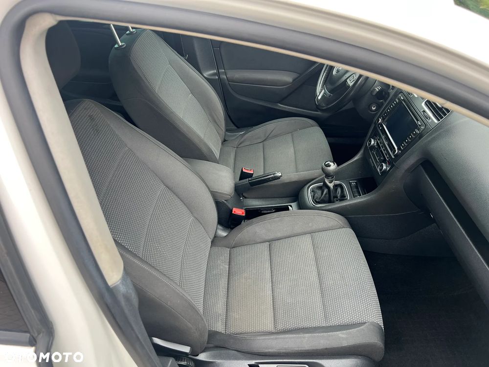 Volkswagen Golf - 13