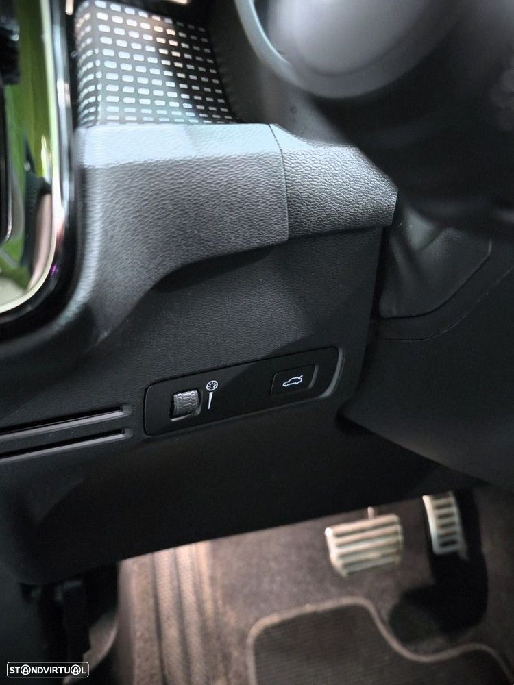 Volvo XC 40 P8 AWD Recharge RDesign - 18