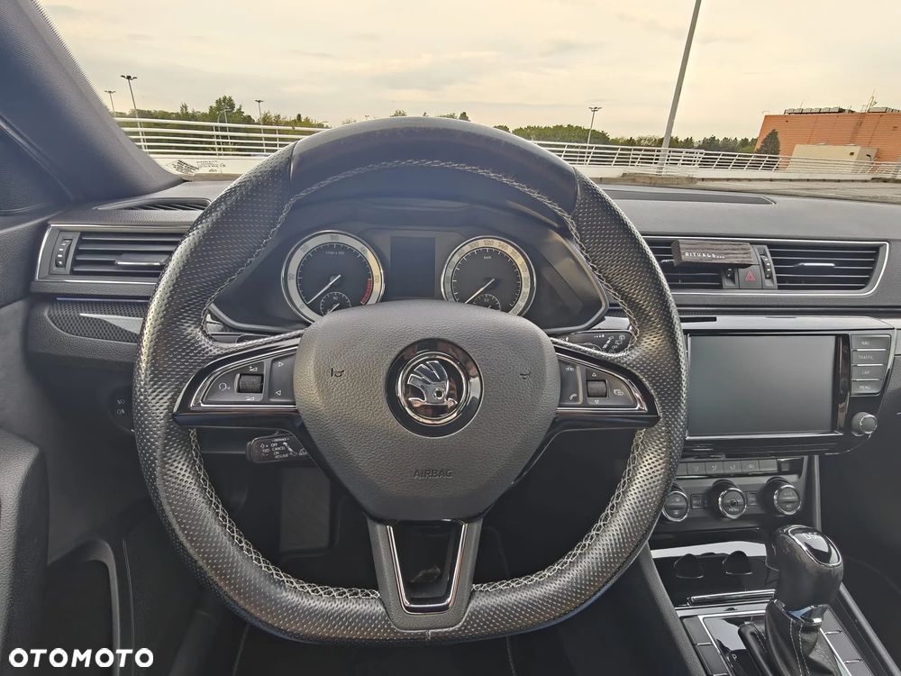 Skoda Superb 2.0 TDI Sportline DSG - 9