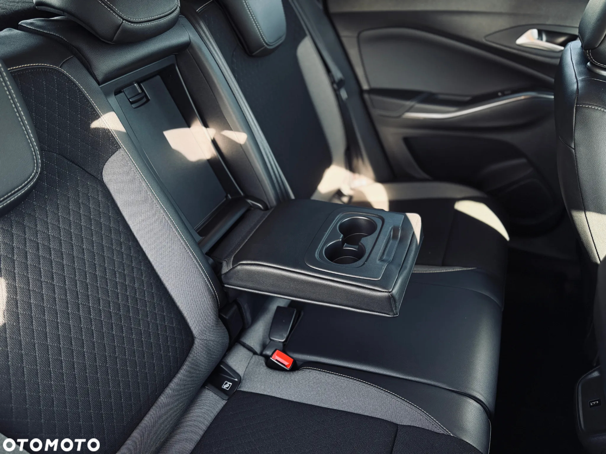 Opel Grandland X 1.2 Start/Stop Automatik Color Line - 20