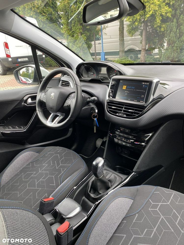 Peugeot 2008 1.5 BlueHDi Signature - 13