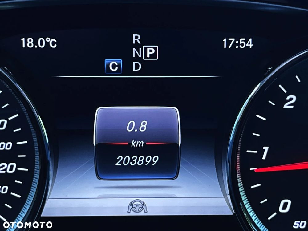 Mercedes-Benz Klasa E 220 d Business Edition 9G-TRONIC - 23