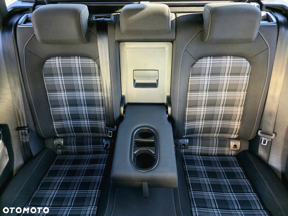 Volkswagen Golf Variant GTD 2.0 TDI SCR DSG - 26