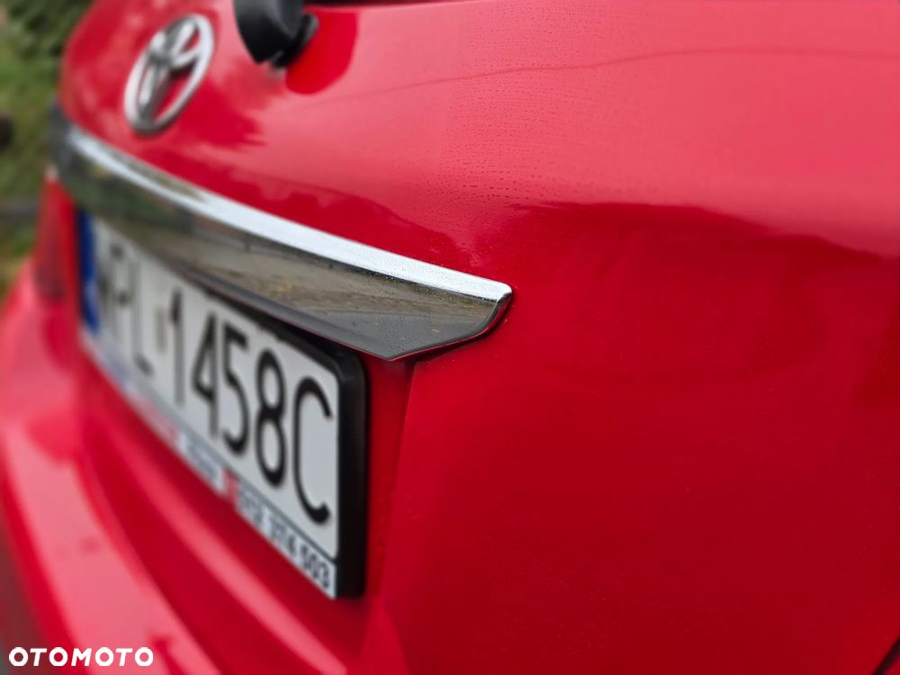 Toyota Yaris - 10