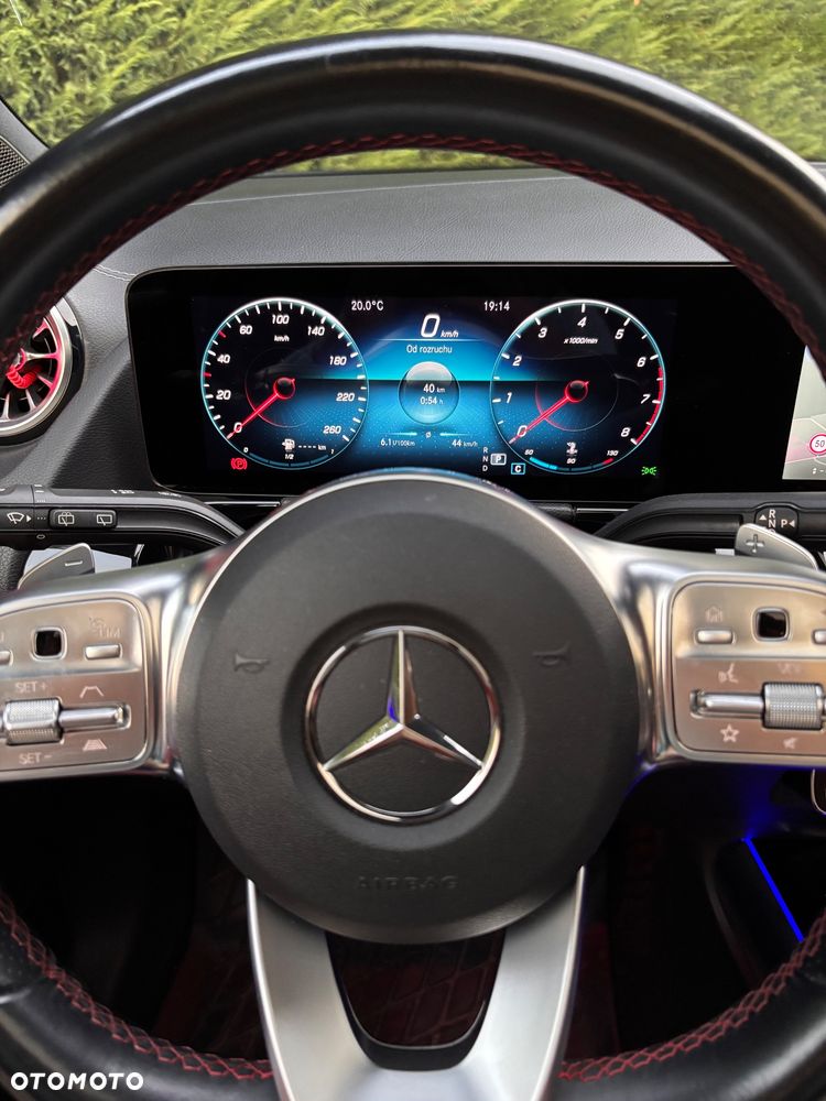 Mercedes-Benz GLA 200 AMG Line - 24