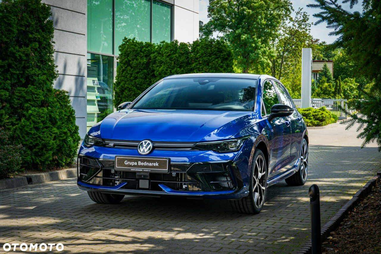Volkswagen Golf - 34