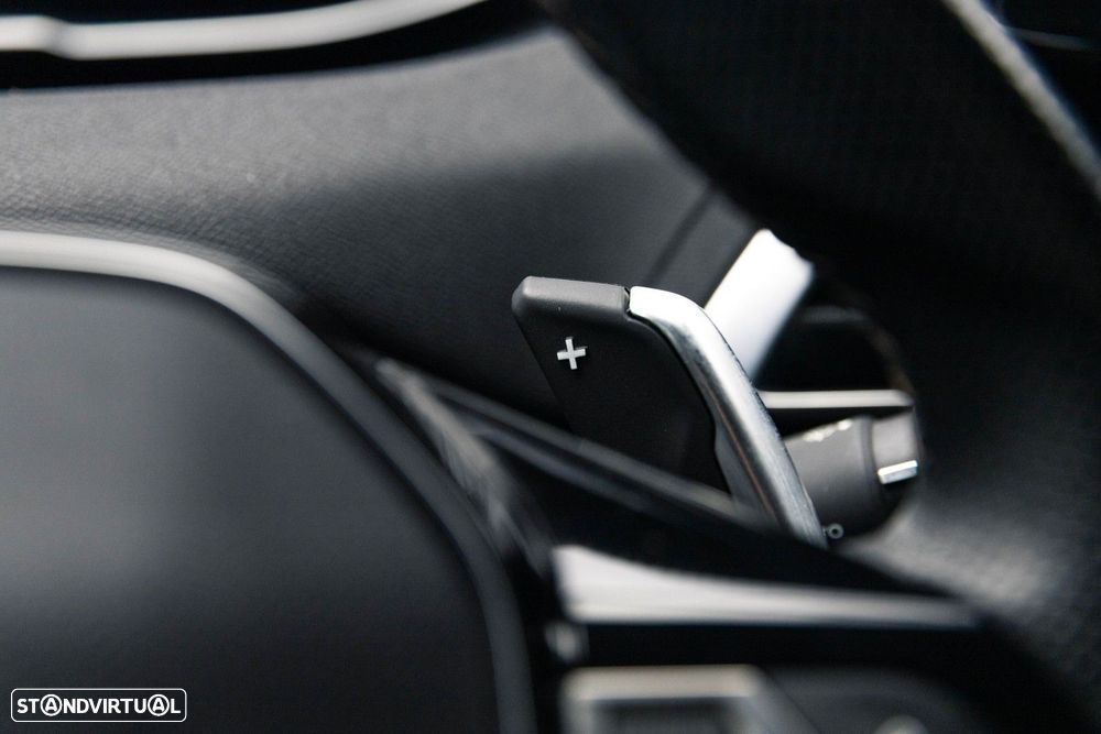 Peugeot 3008 1.6 Hybrid GT e-EAT8 - 37