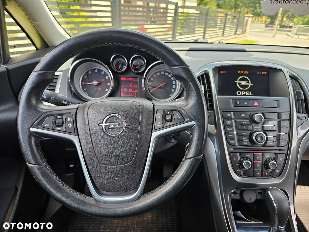 Opel Astra 1.4 T Cosmo - 15