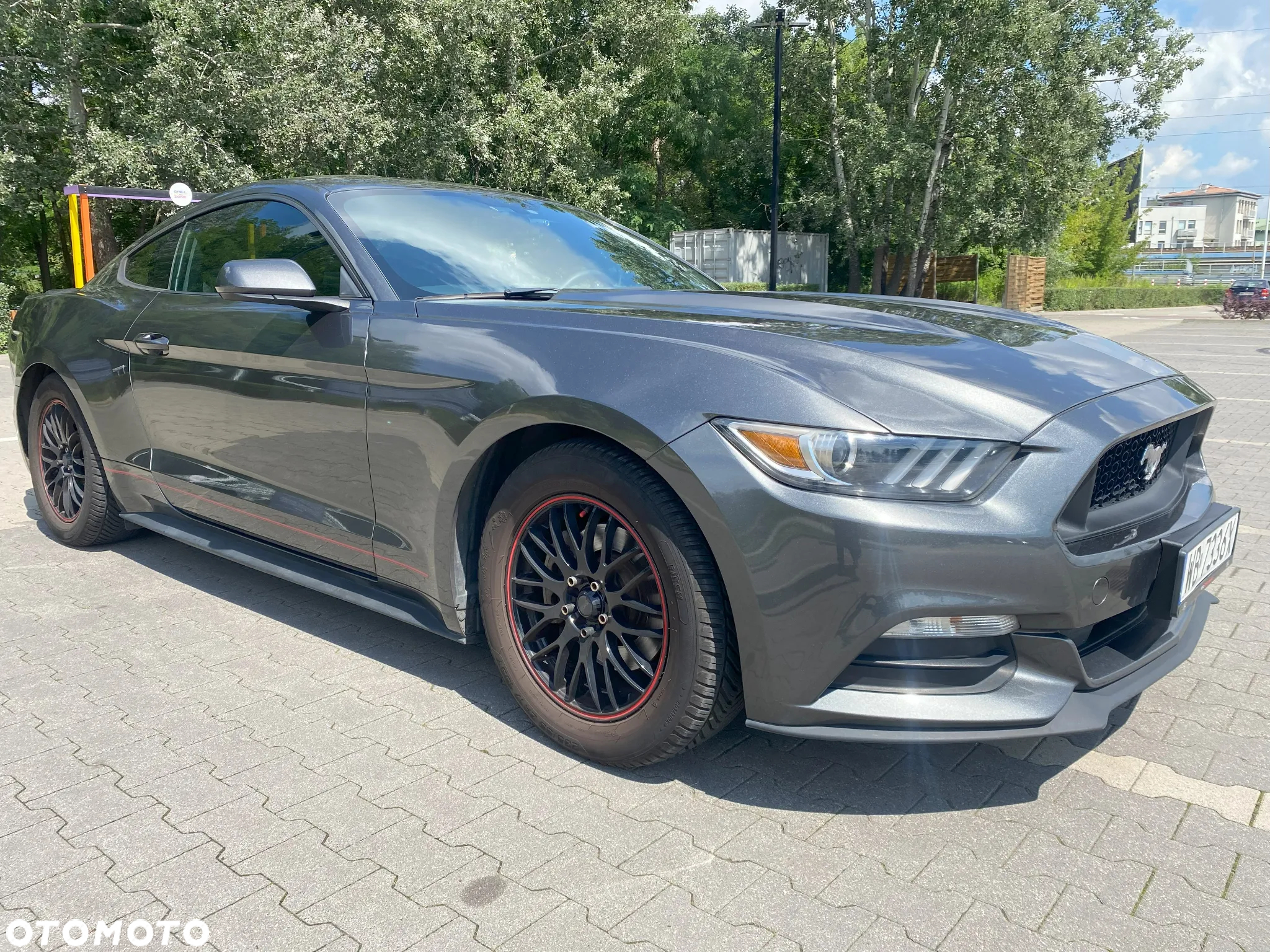 Ford Mustang - 2