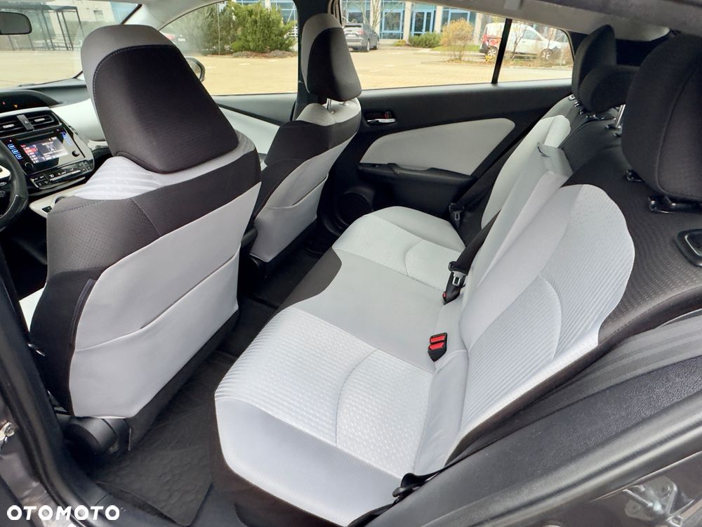 Toyota Prius 1.8 HSD Prestige - 14