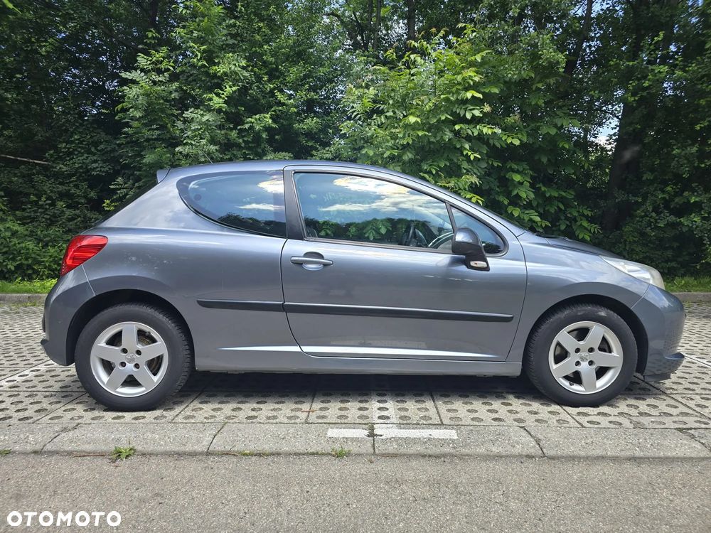 Peugeot 207 - 2