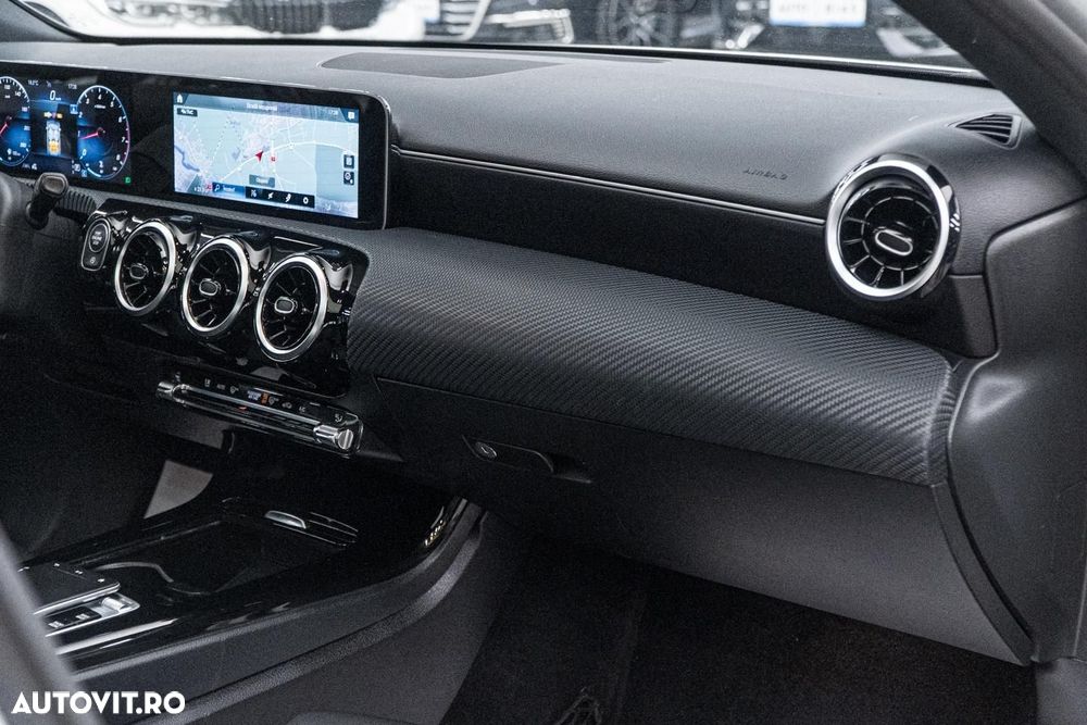 Mercedes-Benz A 180 7G-DCT Advanced Progressive - 33