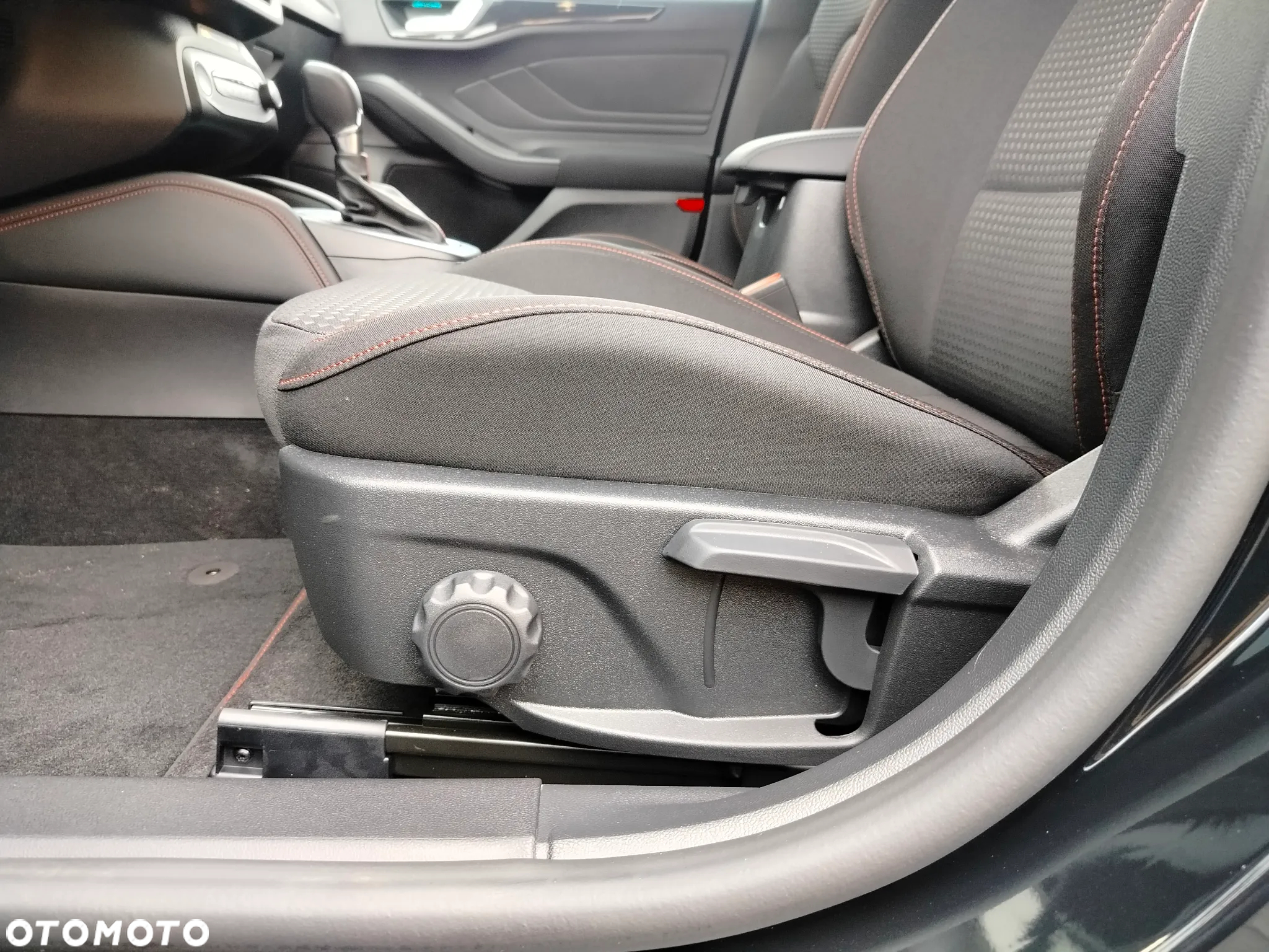 Ford Focus 1.0 EcoBoost mHEV ST-Line X - 16