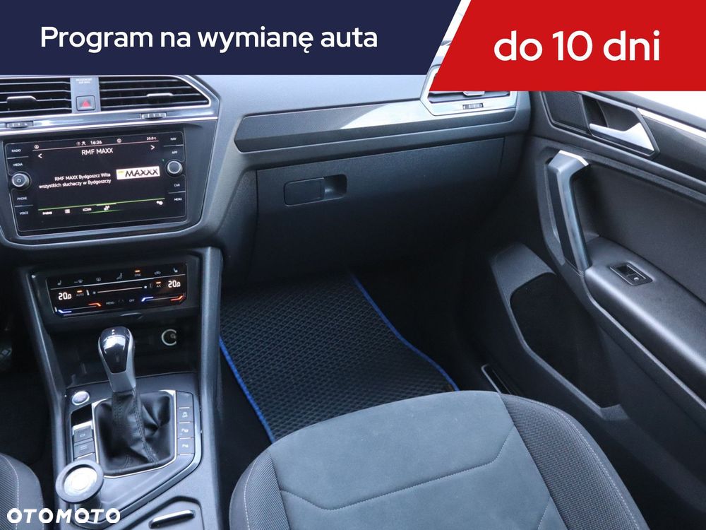 Volkswagen Tiguan - 10