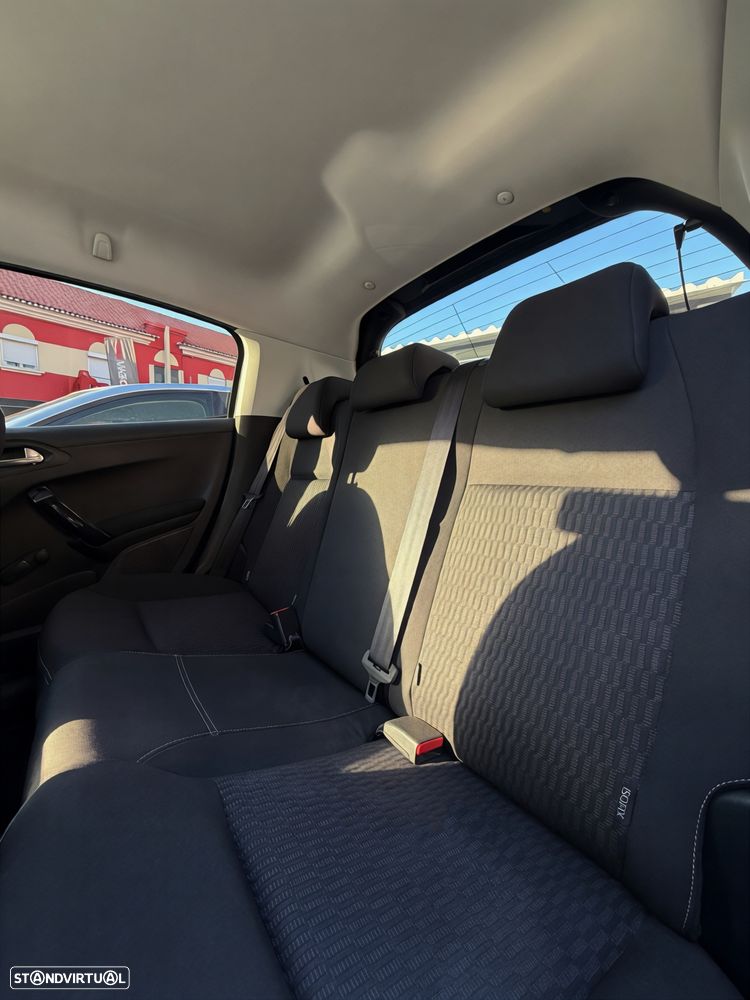 Peugeot 208 82 PureTech Style - 8