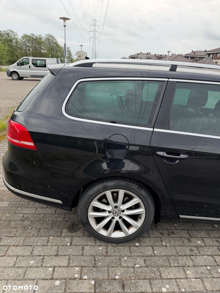 Volkswagen Passat 2.0 TDI Highline - 17