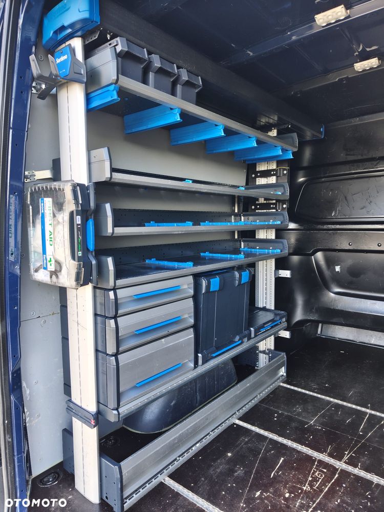 Mercedes-Benz Sprinter - 12