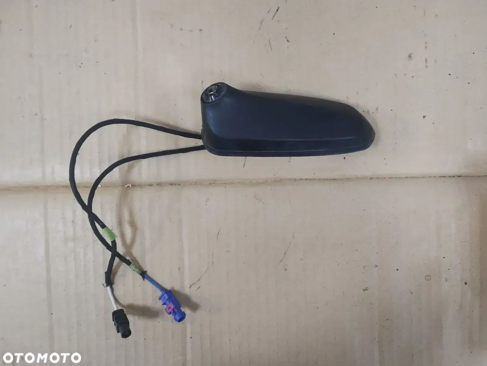 OPEL MERIVA B 13-17 ANTENA DACHOWA 13405693 - 1