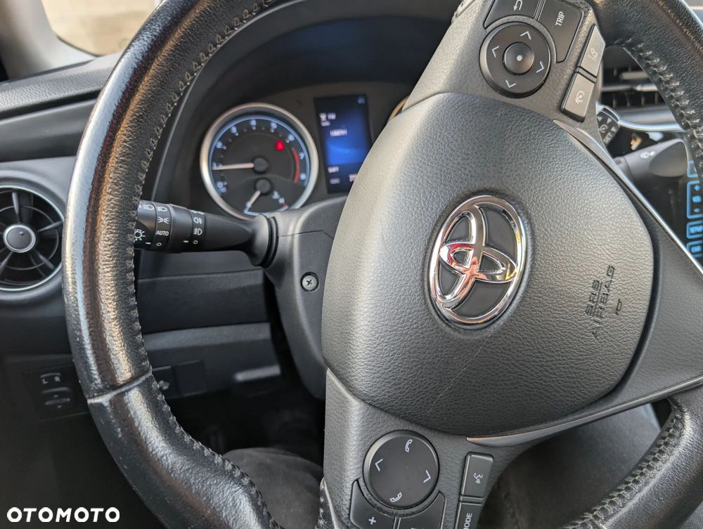 Toyota Corolla 1.6 Classic Plus - 7