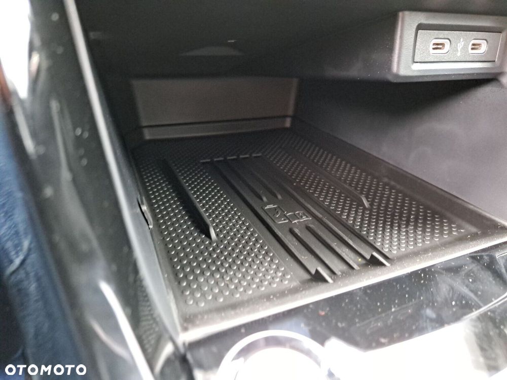 Volkswagen T-Cross - 38
