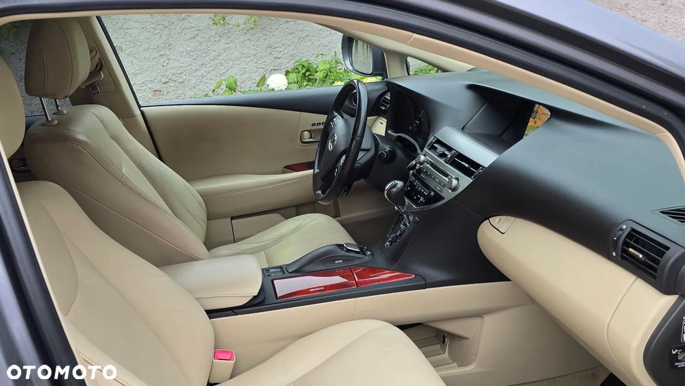 Lexus RX - 16