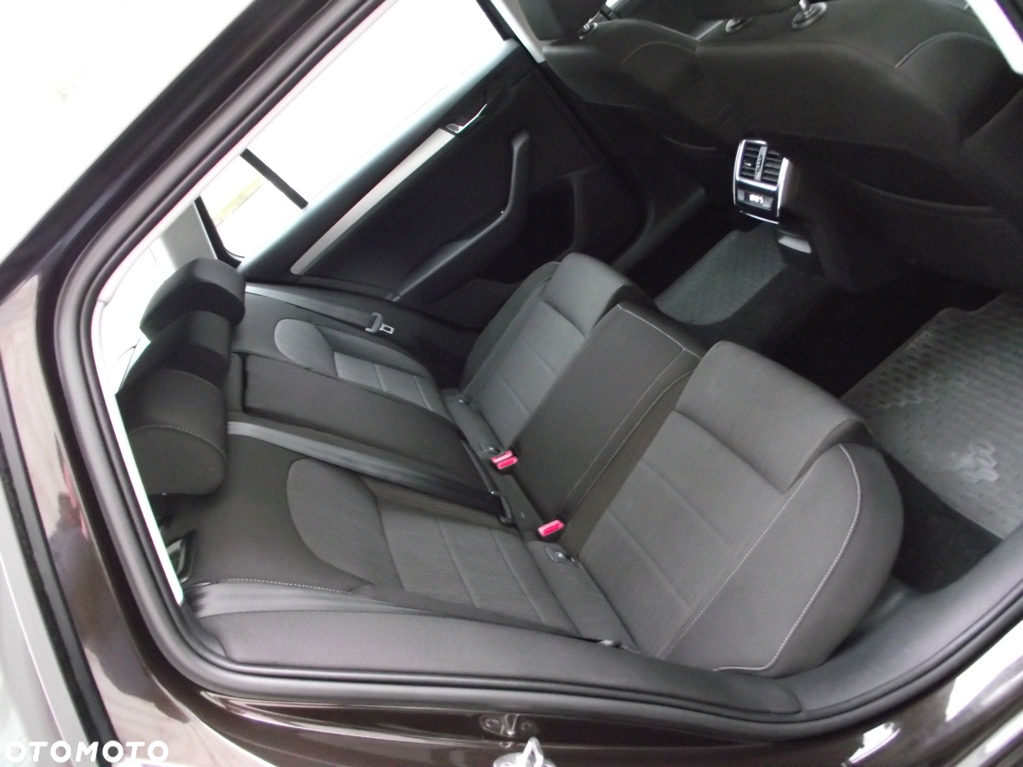 Skoda Superb 1.8 TSI Ambition - 19